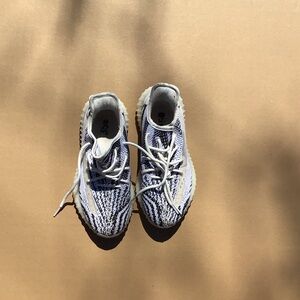 Woman Sneakers in White and Black